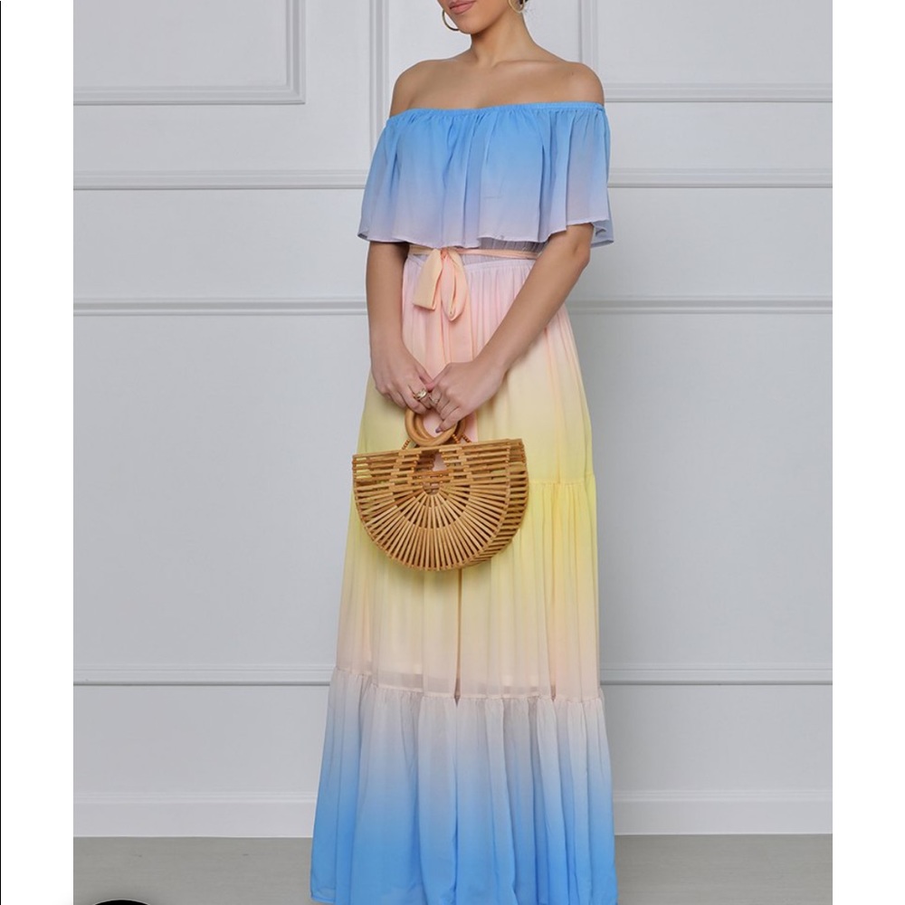 Off the Shoulder Ruffled Maxi Dress (S)
